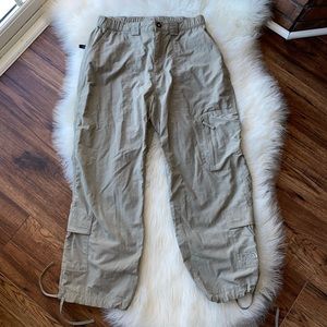 North Face Khaki Hiking Cargo Cropped Capri Pants
